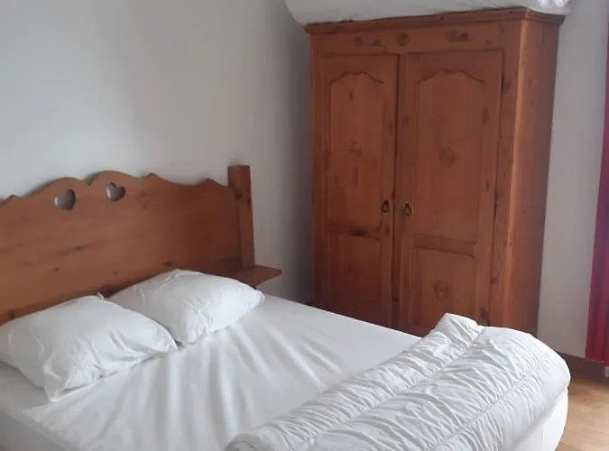 3 Pièces à - 6 Personnes